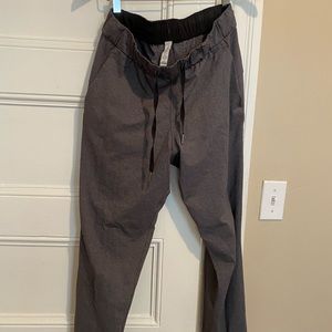 Lululemon on the fly pants
